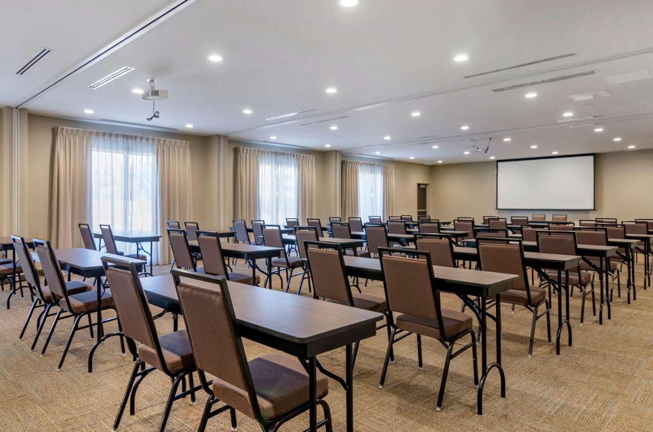 Sleep Inn & Suites Great Falls Airport Bagian luar foto