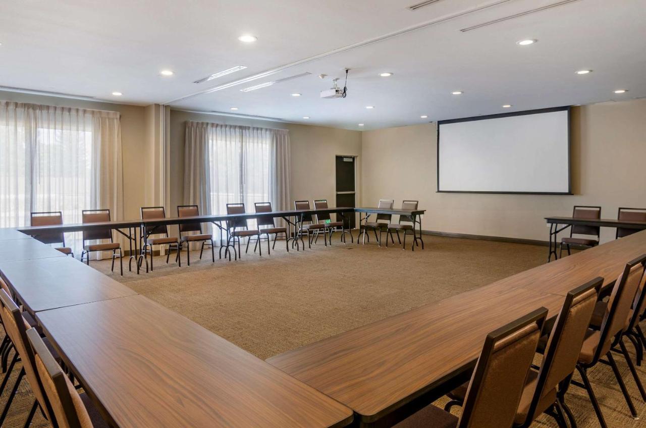Sleep Inn & Suites Great Falls Airport Bagian luar foto
